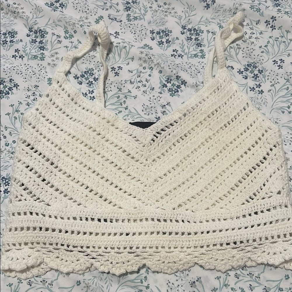Forever 21 Cream Cropped Tie Front Camisole